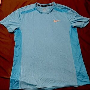 Nike Men's Light Blue and Orange Short Sleeve Tee